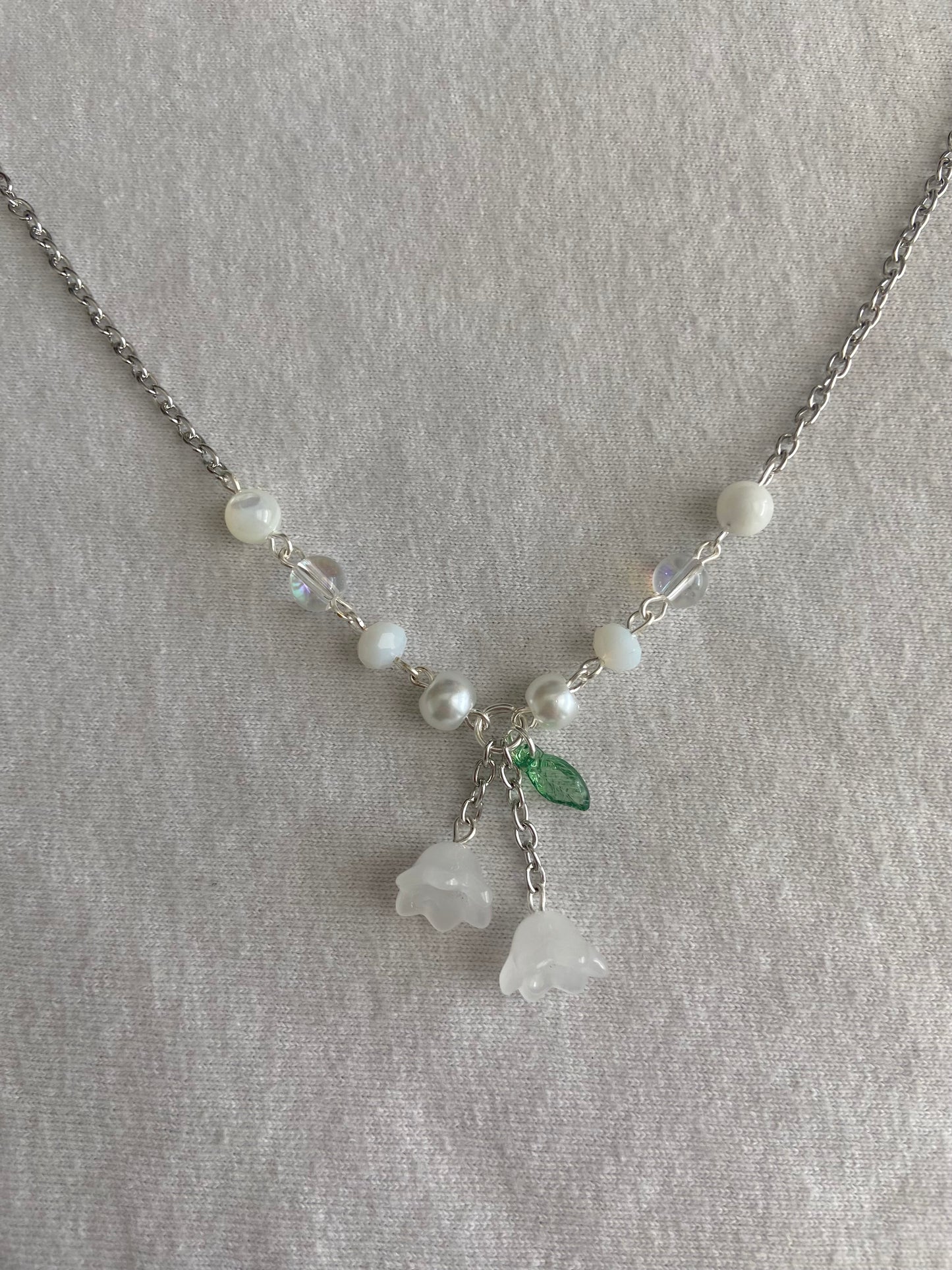 lily chain necklace