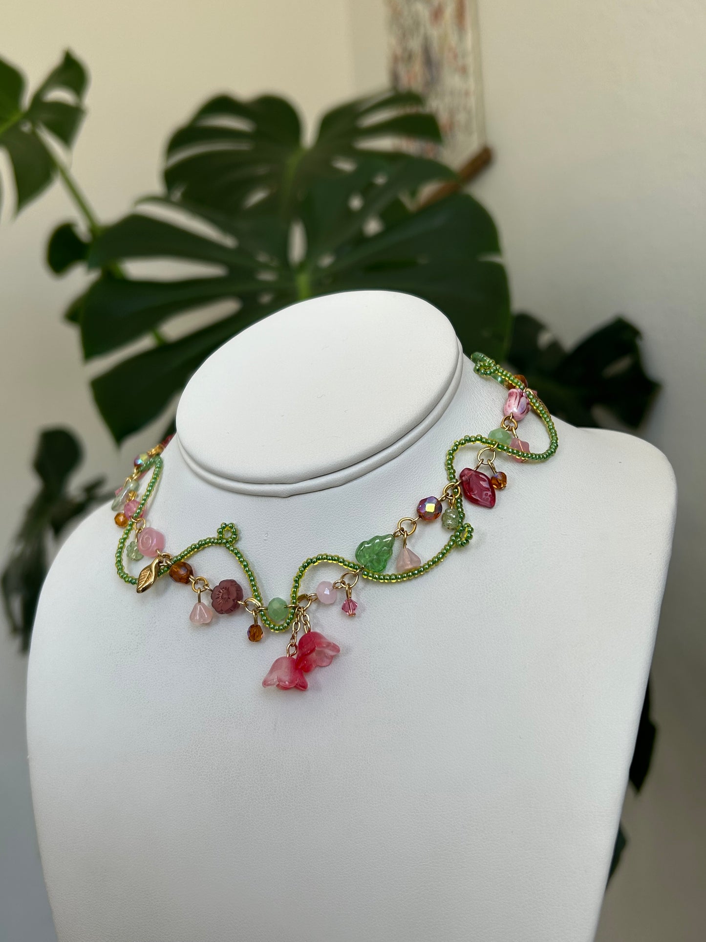 rosetta vine necklace