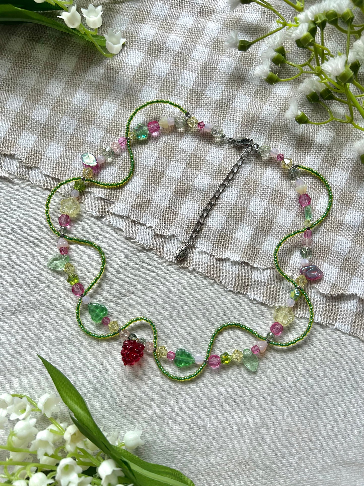 berry fields vine necklace