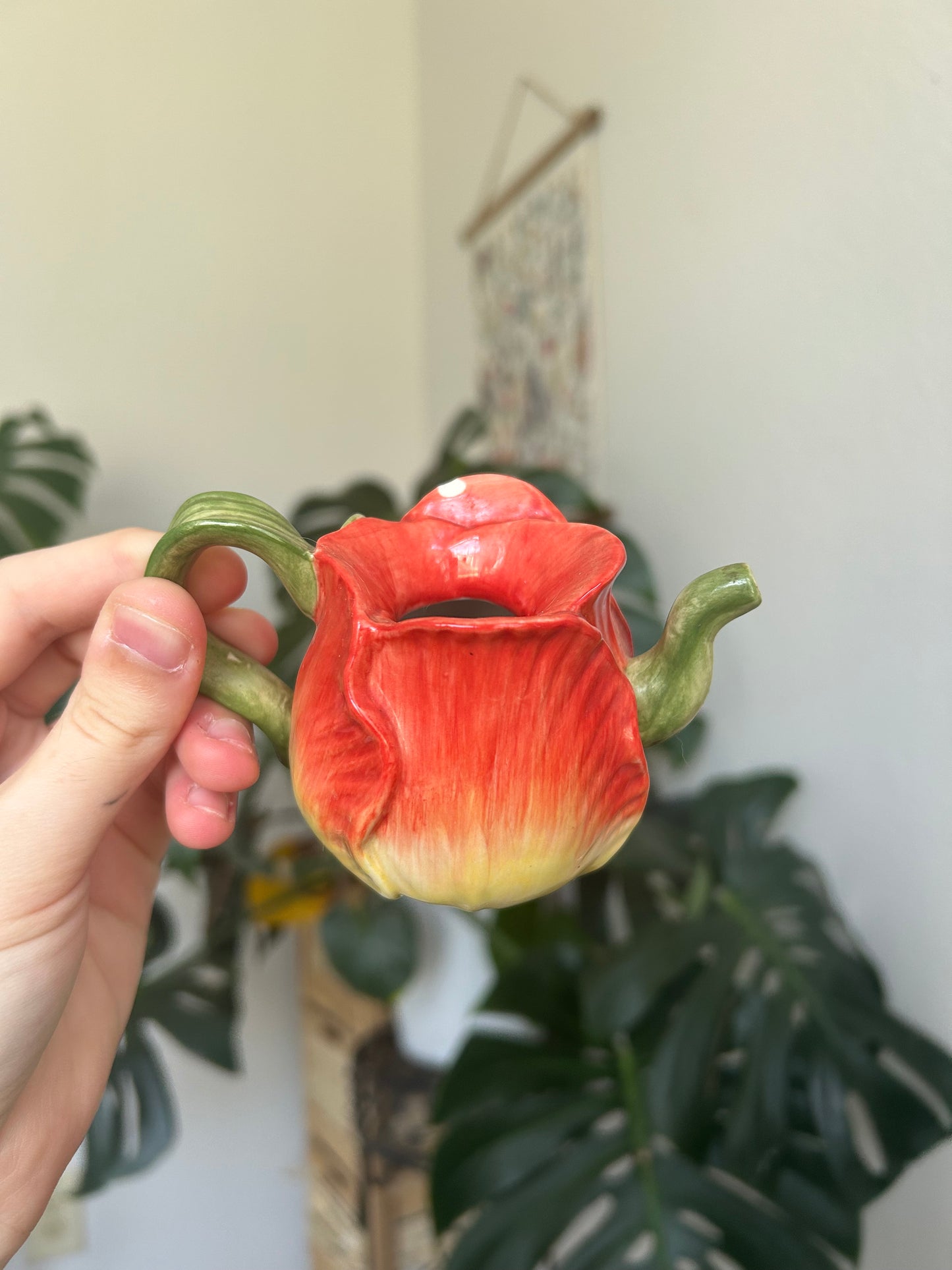 rose teapot