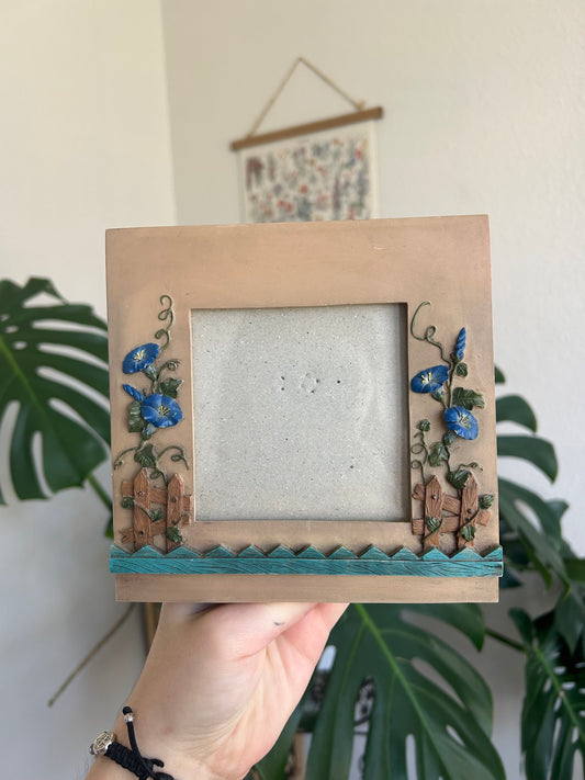 garden gate picture frame