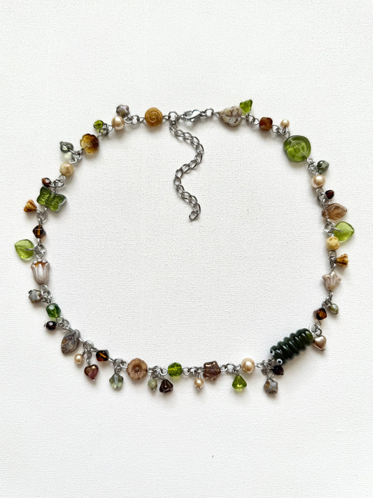 worm and cozy necklace