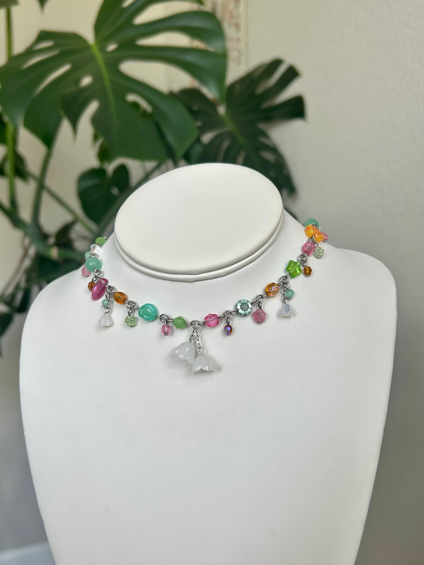 hibiscus necklace