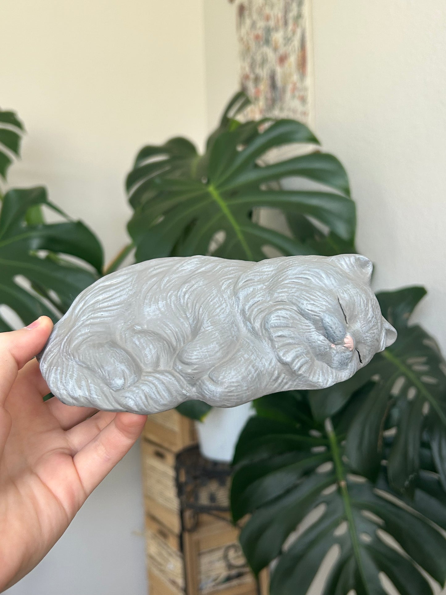 sleepy cat shelf trinket