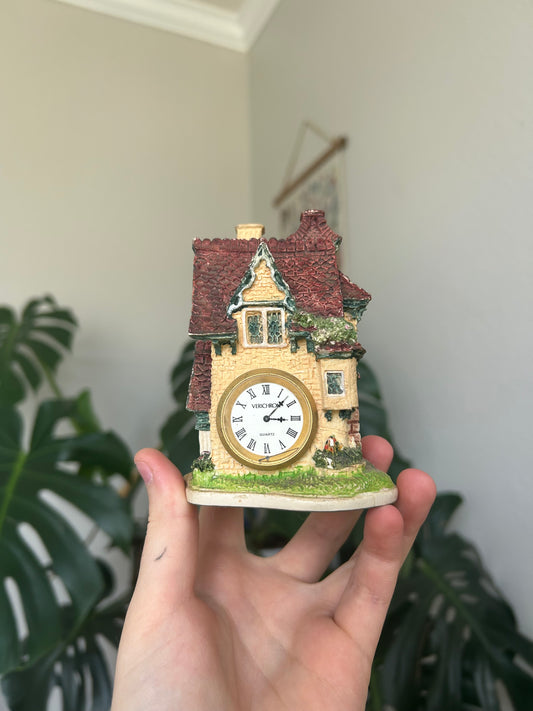 cottage clock trinket
