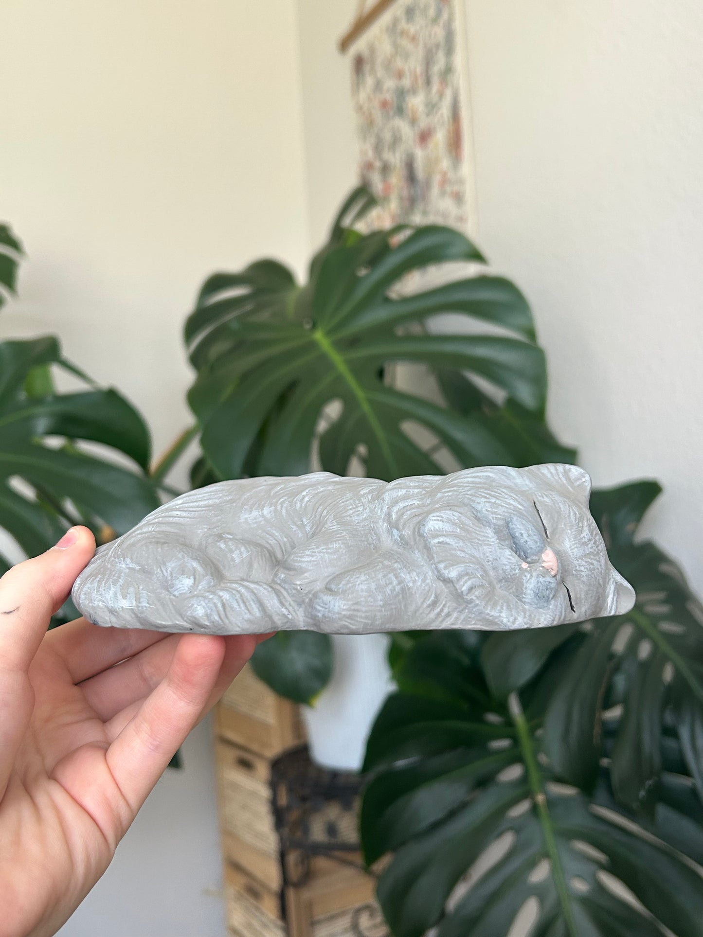 sleepy cat shelf trinket
