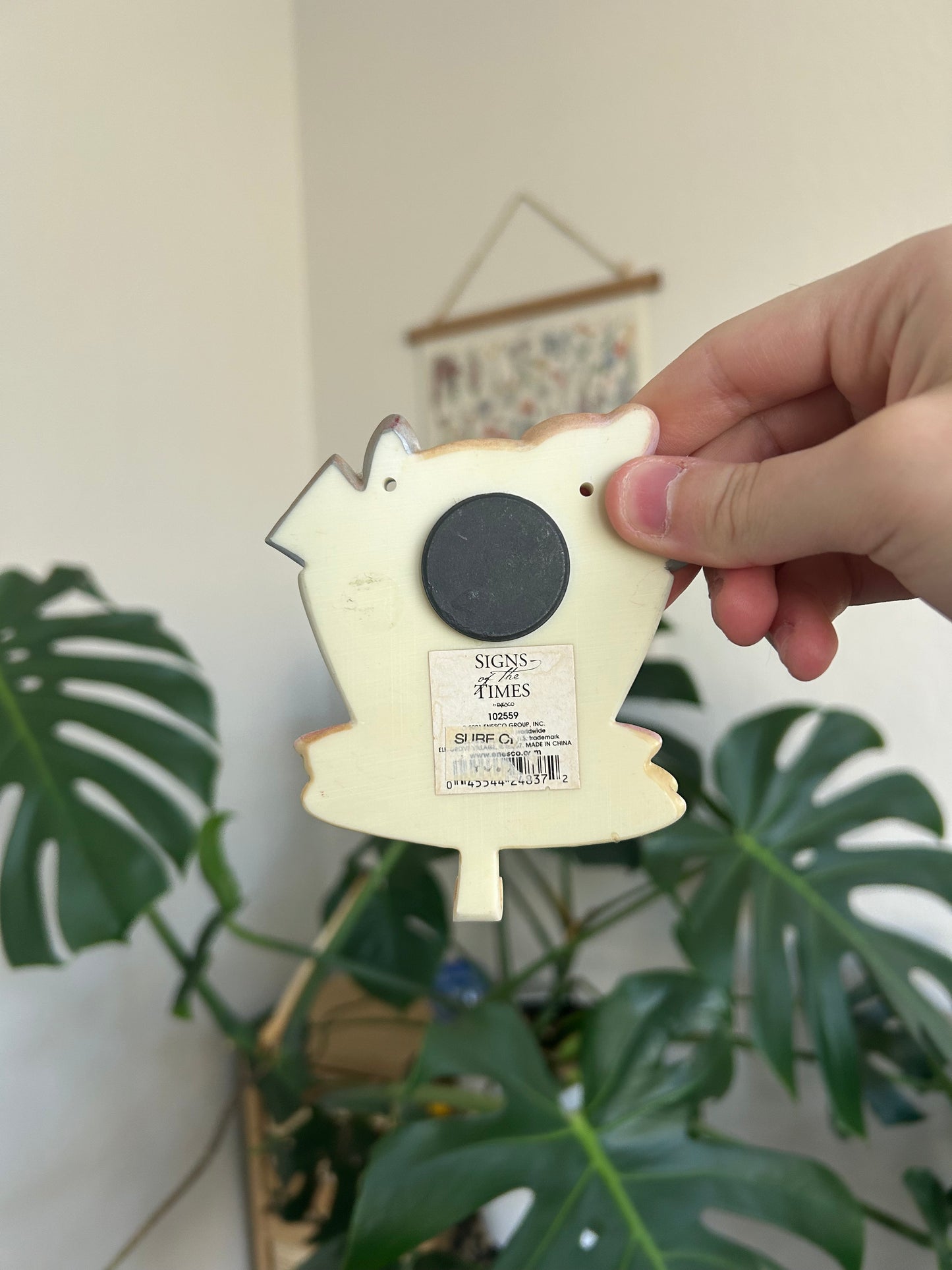 “these dishes won’t wash themselves” wall hook / magnet