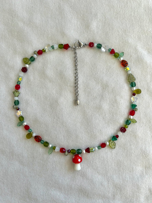 merry mushroom string style necklace