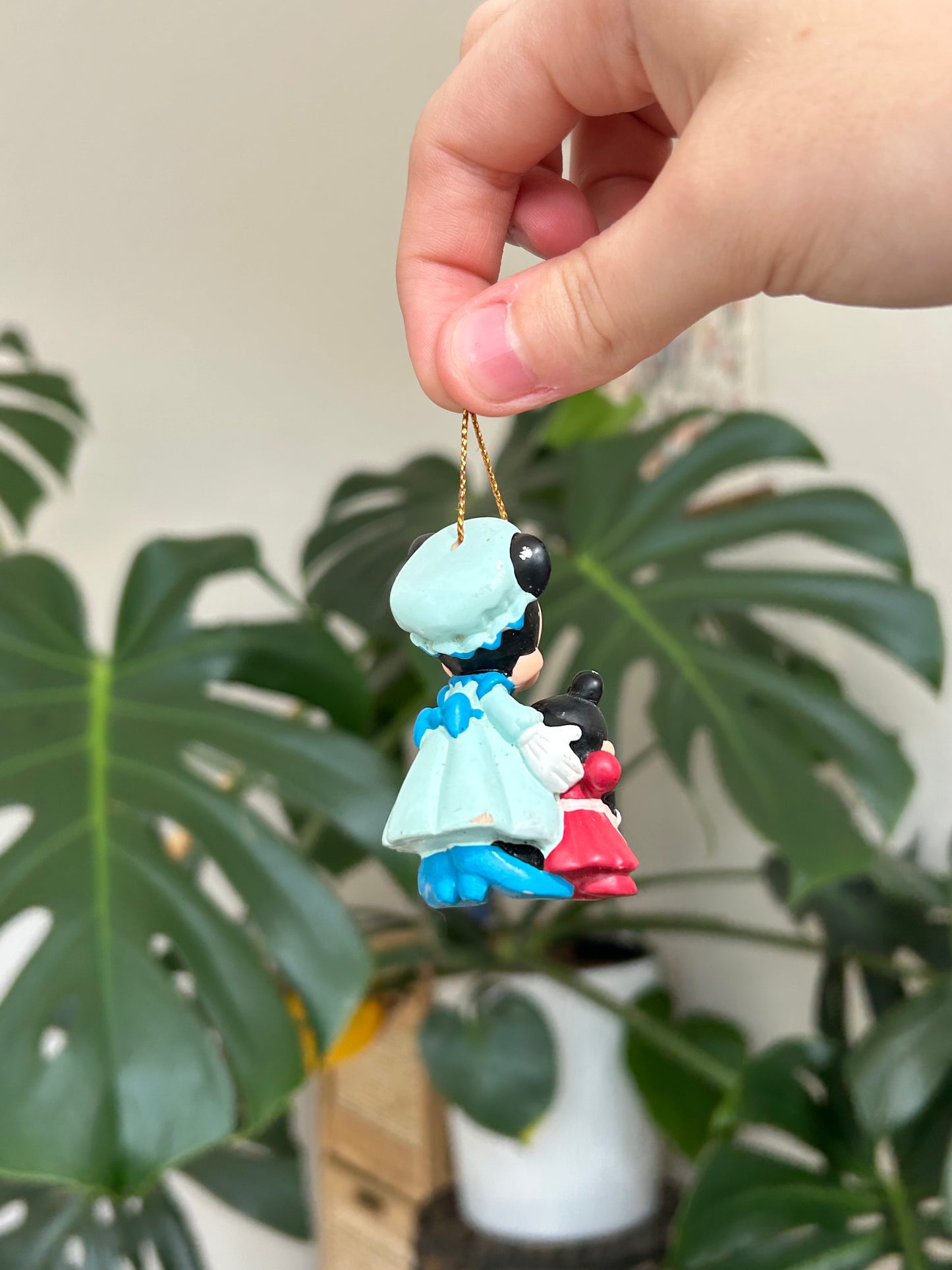 minnie mouse christmas ornament