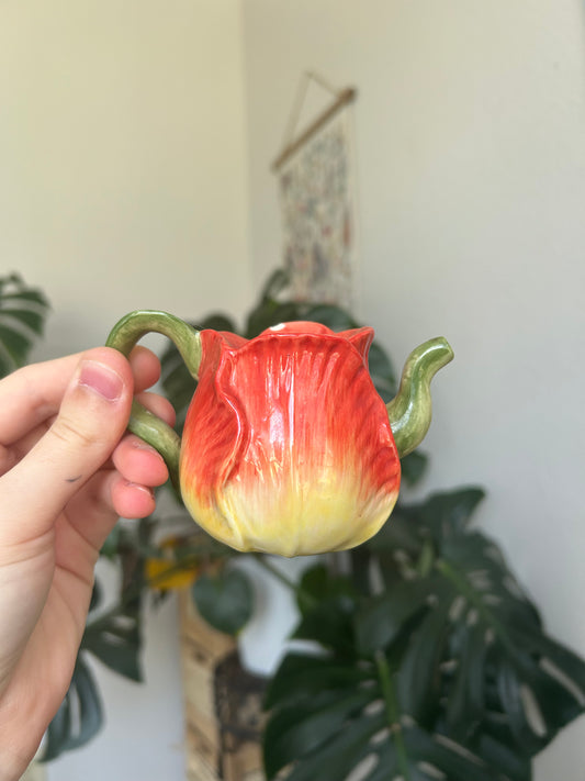 rose teapot