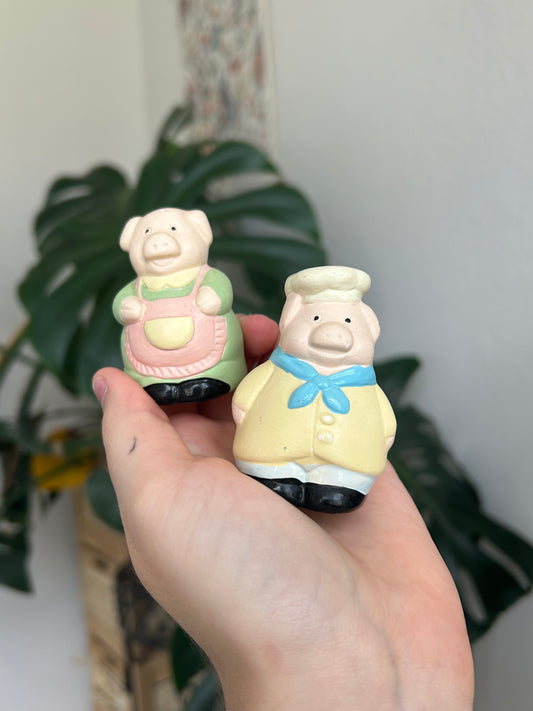 kitchen piglets salt and pepper shakers