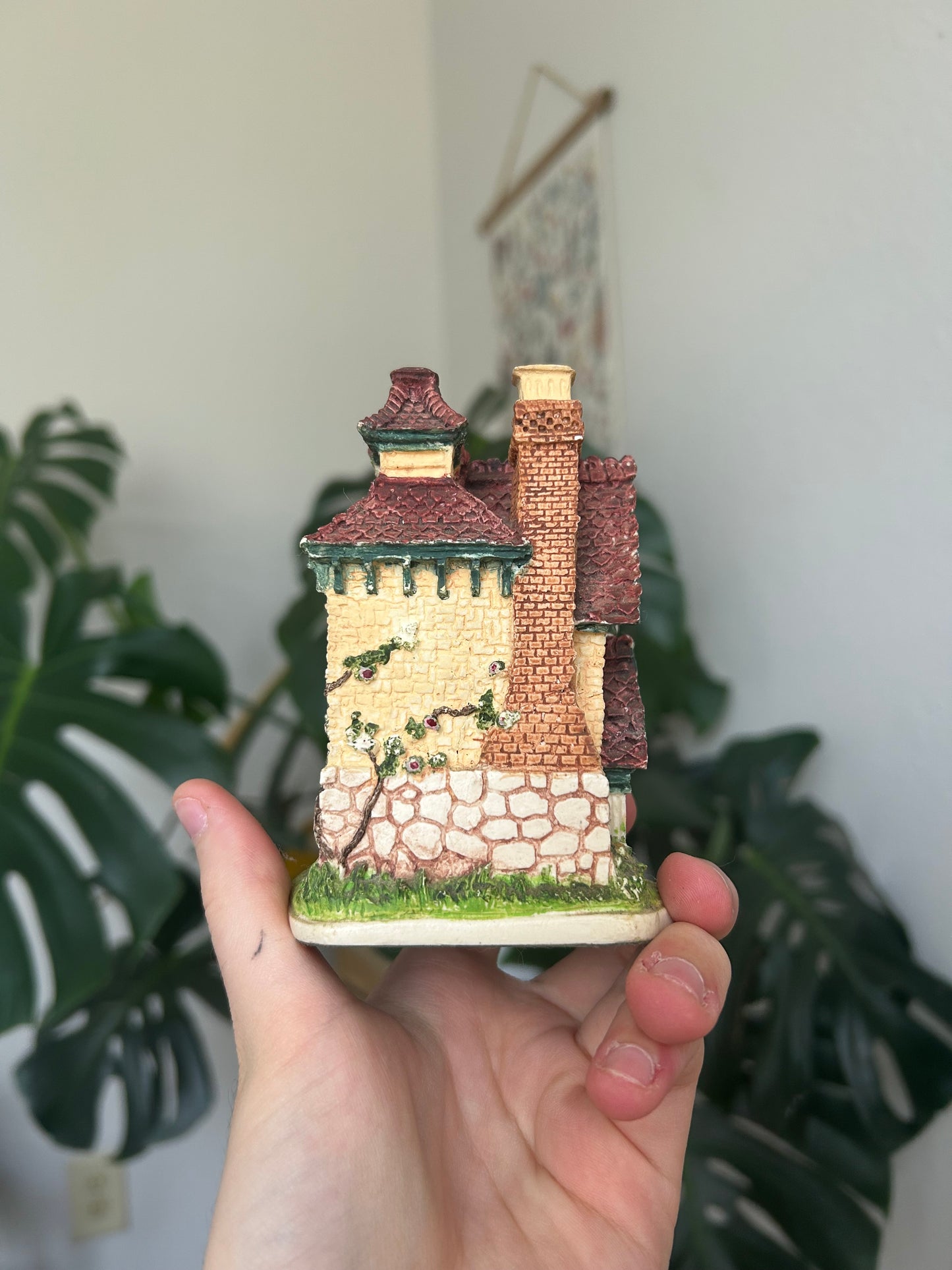 cottage clock trinket